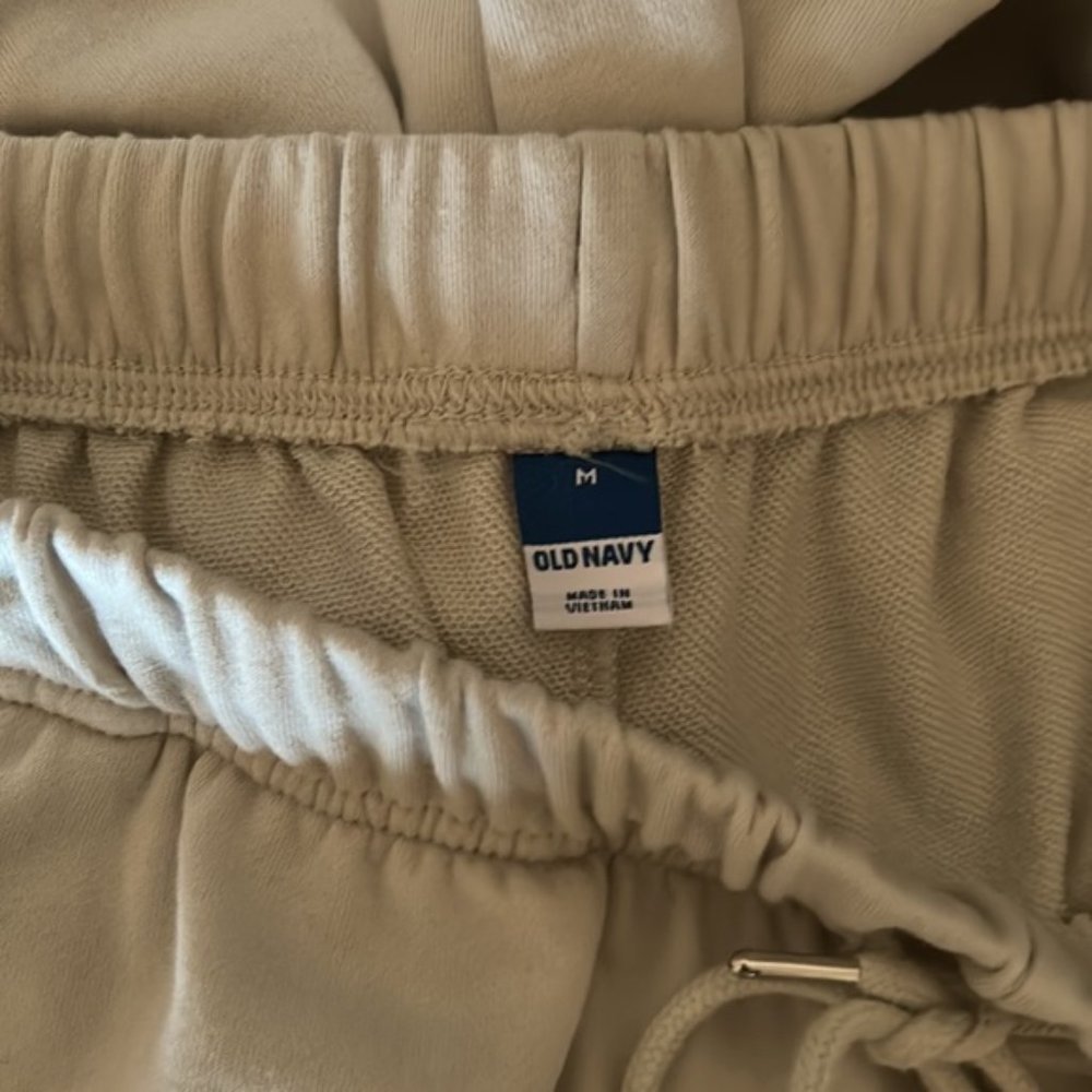 OLD NAVY high waisted sweatpants size medium but can fit a large - Picture 7 of 7